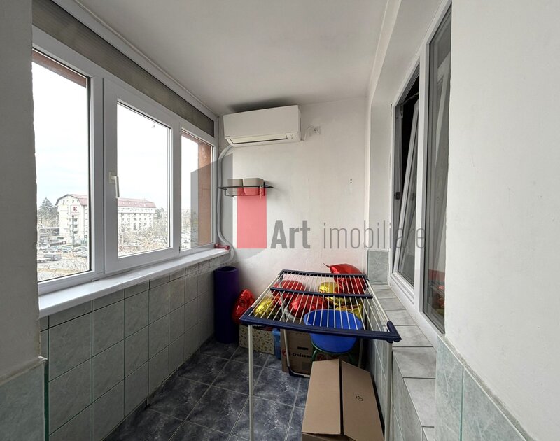 Aparatorii Patriei, Berceni, apartament 4 camere.